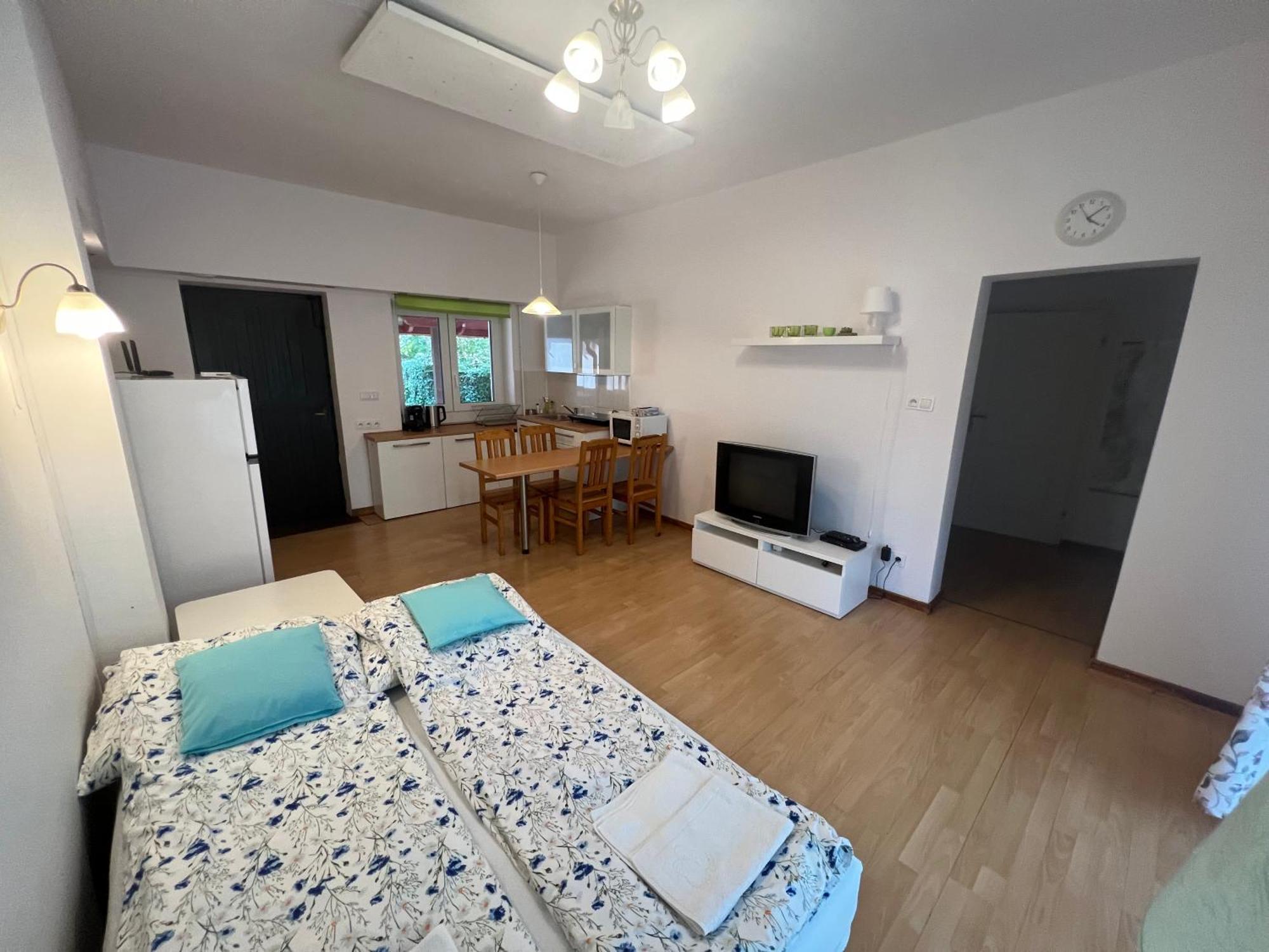 Sosnowy apartament Józefów Zewnętrze zdjęcie