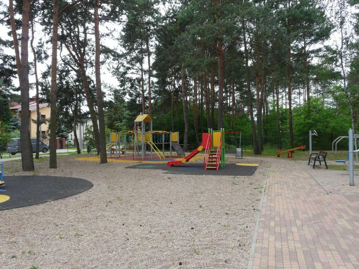 Sosnowy apartament Józefów Zewnętrze zdjęcie